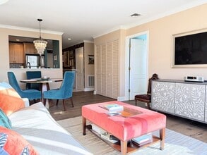 Building Photo - 540 E Broadway