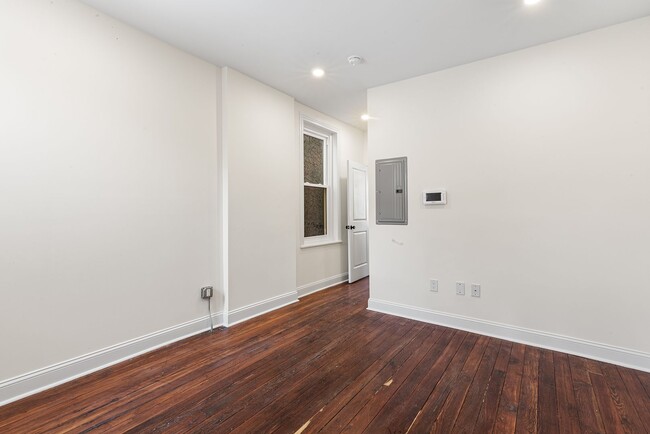 Building Photo - 3514 W Allegheny Ave