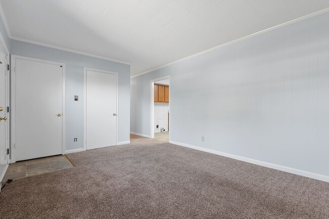 Building Photo - **Available 06/12/2026** 3Bed/1.5Bath Cozy & Convenient in Durham NC!