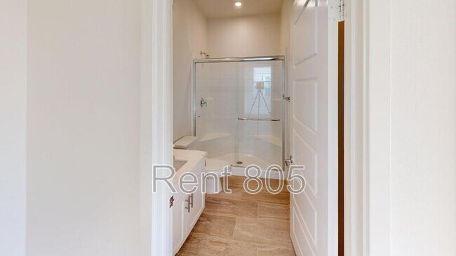 Building Photo - 561 Winchester Dr