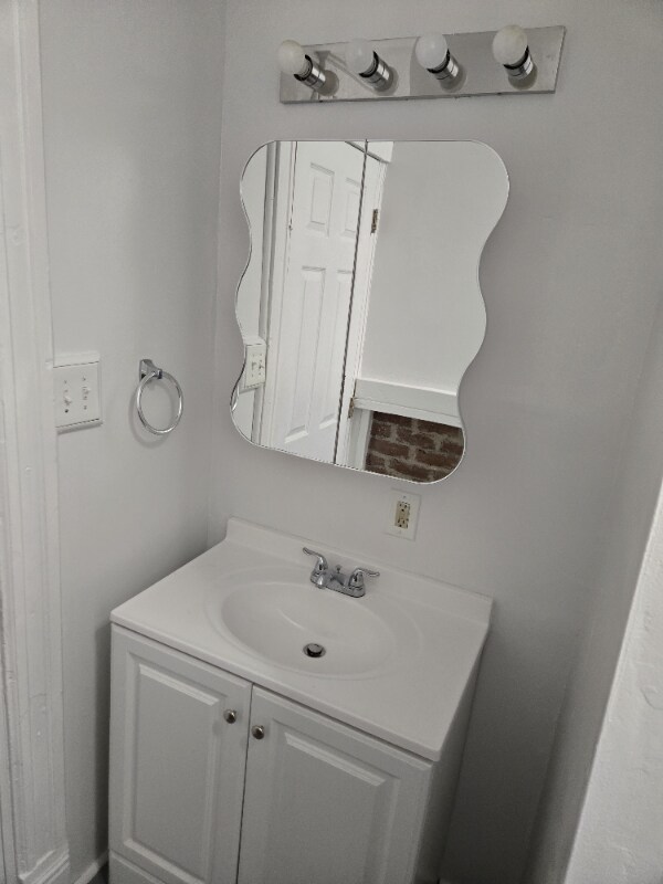 Building Photo - 20 Innis Ave