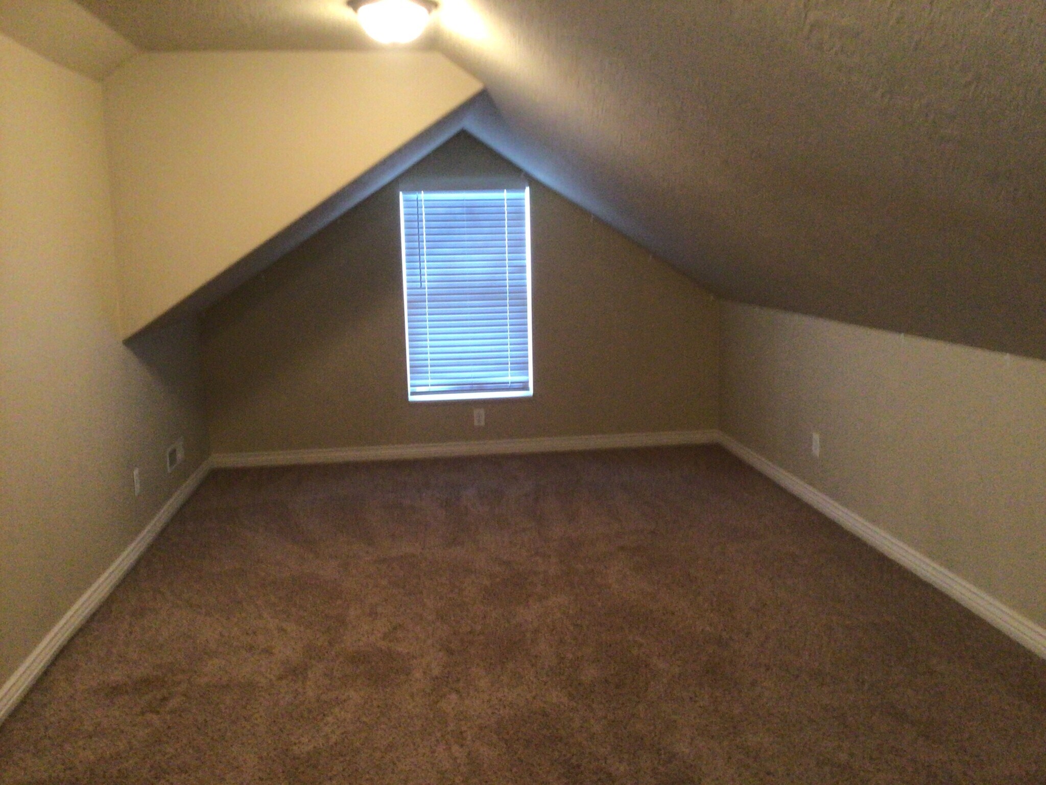 Building Photo - 7134 S Sorrento Way