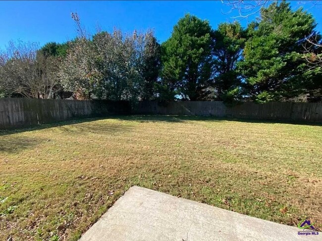 Building Photo - 116 Enlish Dr