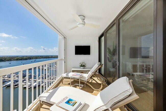 Building Photo - 400 N Flagler Dr