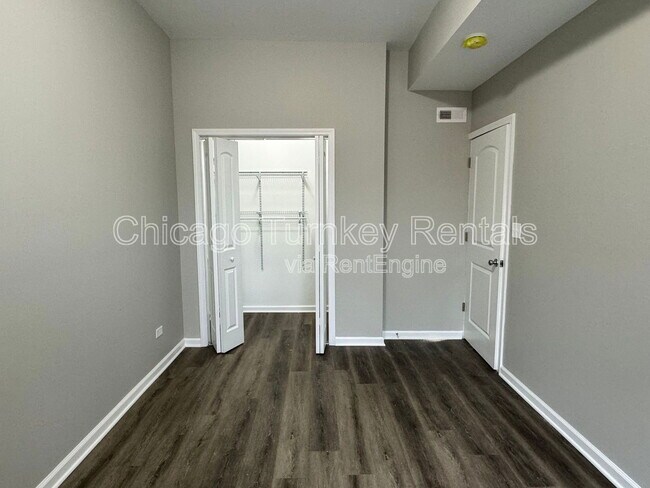 Building Photo - 2361 S Whipple St