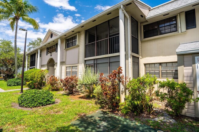 Building Photo - 927 N E St