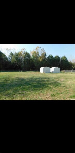 Building Photo - 737 9th St