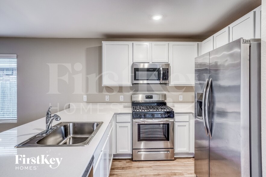 Building Photo - 9214 Burnet Flds Dr