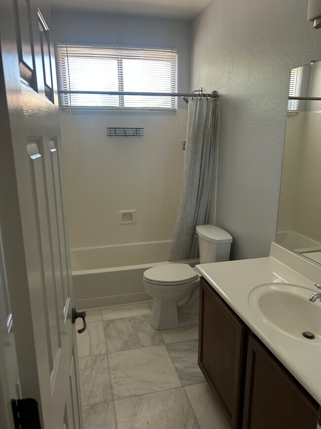 Building Photo - 4775 E Cloudburst Ct