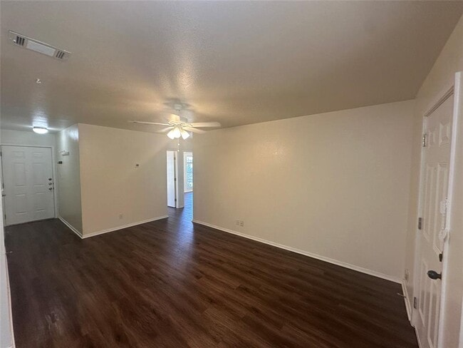 Building Photo - 8510 Woodstone Dr