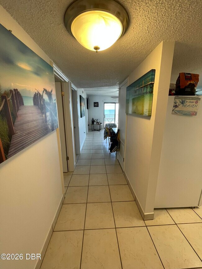 Building Photo - 2390 Ocean Shore Blvd
