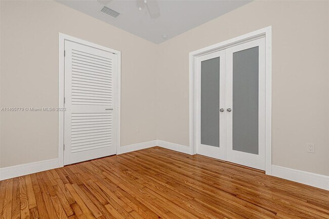 Building Photo - 500 Palmetto Dr