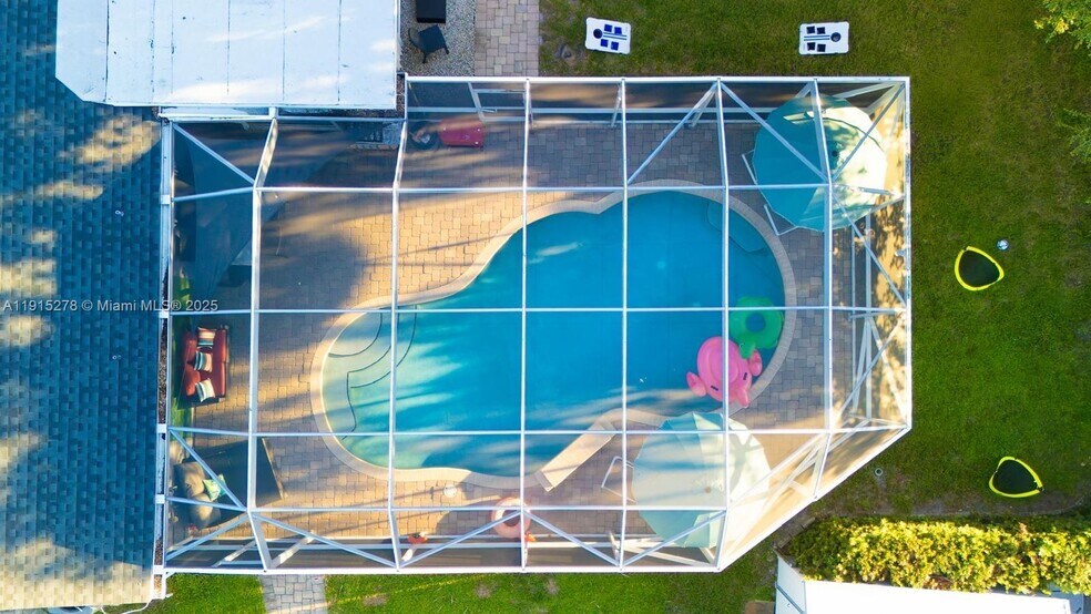 Building Photo - 312 N Luna Ct