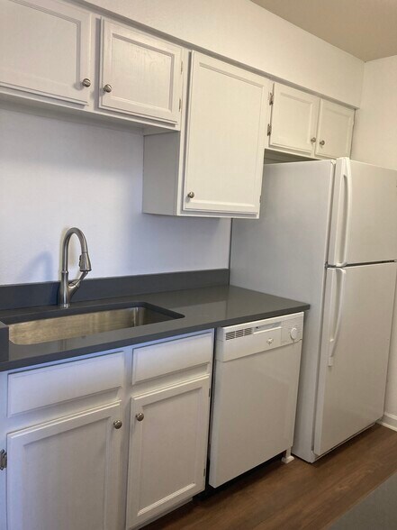 Building Photo - 4676 White Rock Cir