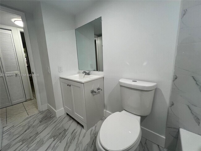 Building Photo - 200 W Park Dr