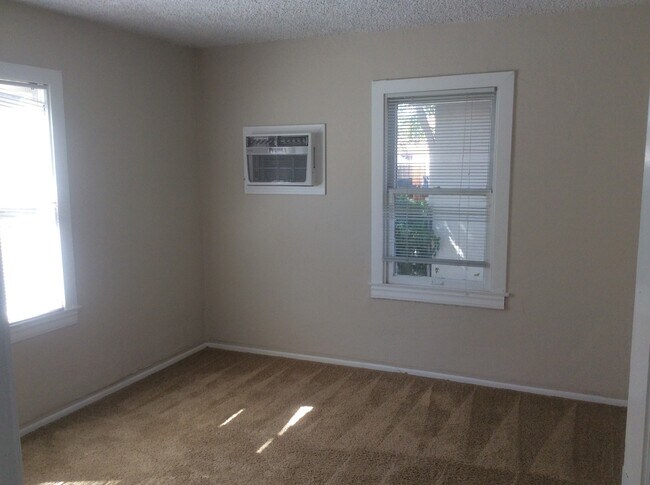 Building Photo - 1601-1615 4TH & 331 EYE ST.