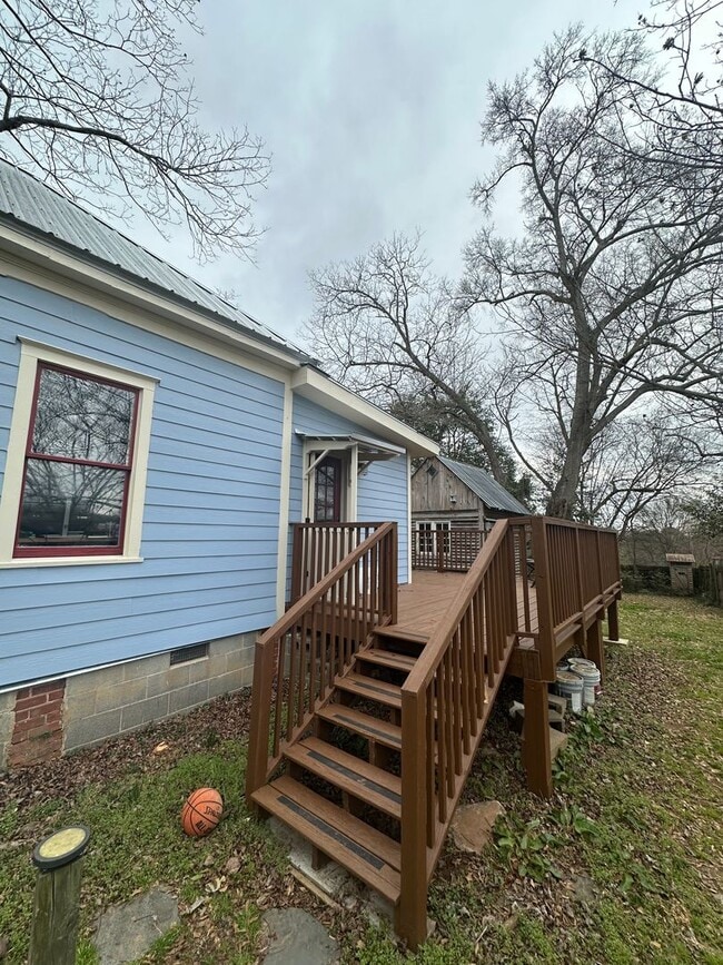 Building Photo - Shotgun Home in the Boulevard Neighborhood - Move in date June 1st, 2026