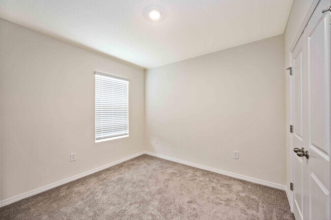 Building Photo - 17308 Reserva Dr