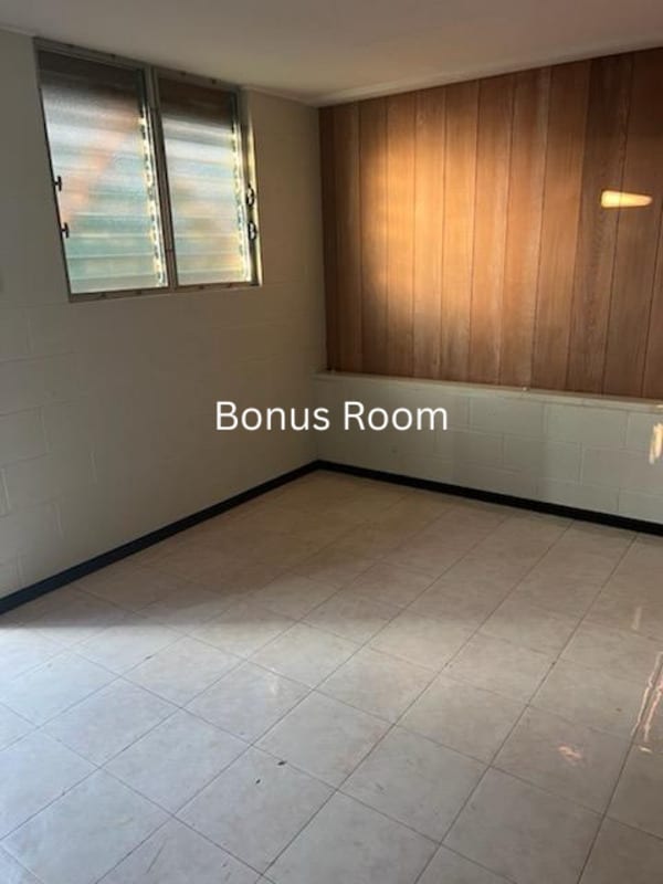 Building Photo - 1608 Makamua St