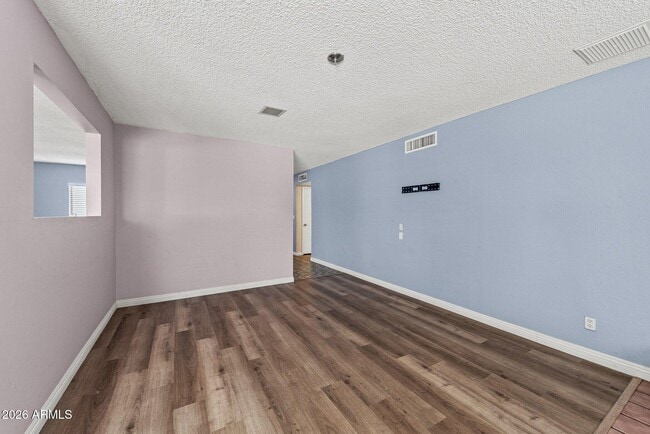 Building Photo - 5203 W Laurie Ln