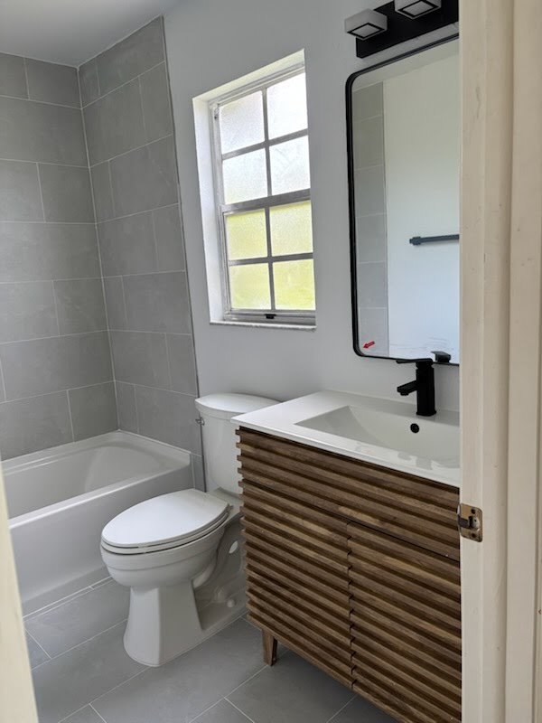 Building Photo - 7617 tamarind ave