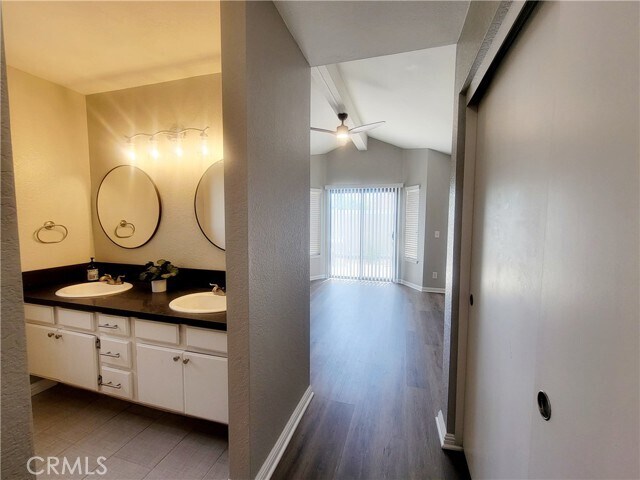 Building Photo - 28973 Willow Creek Ln