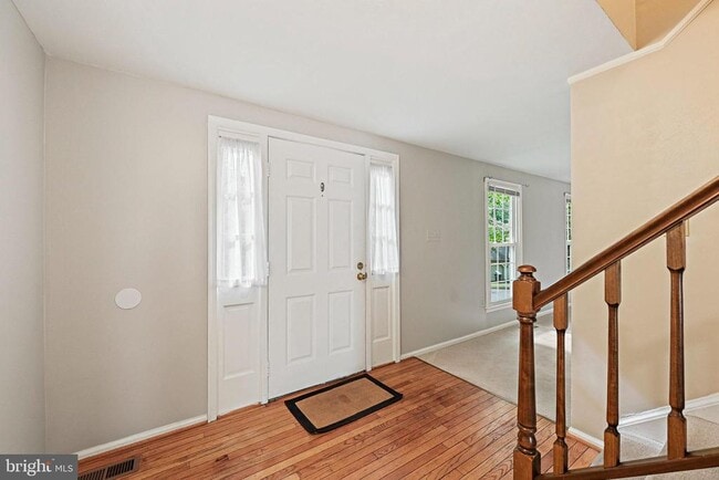 Building Photo - 5847 New England Woods Dr