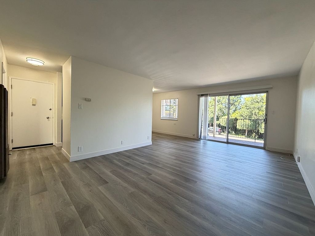 Building Photo - 149 Hilborn St