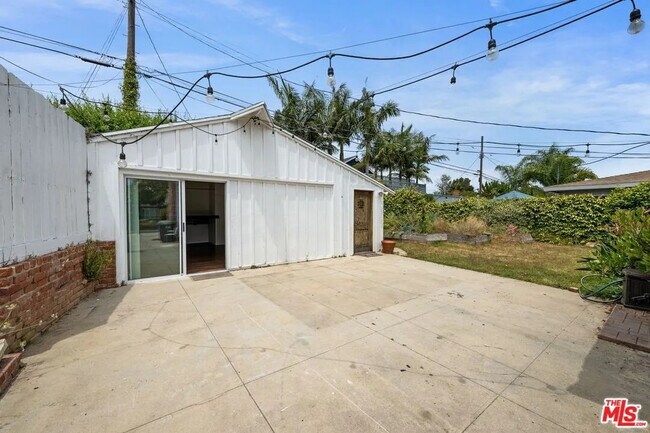 Back Yard - 7323 W 90th St