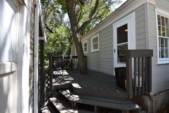 Building Photo - 1606 Margaret St