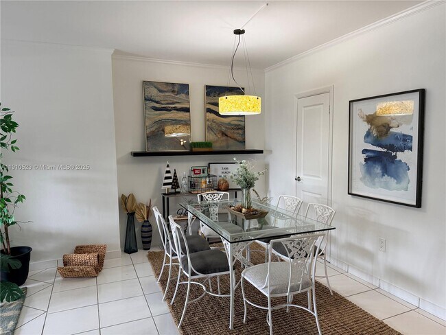 Building Photo - 1965 S Ocean Dr