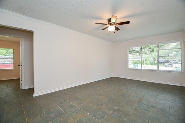 Building Photo - 7602 Turquoise Ln