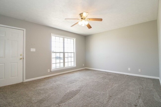 Building Photo - 245 Waterford Dr