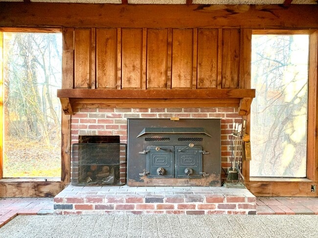 Building Photo - 30 Bunker Hill Rd