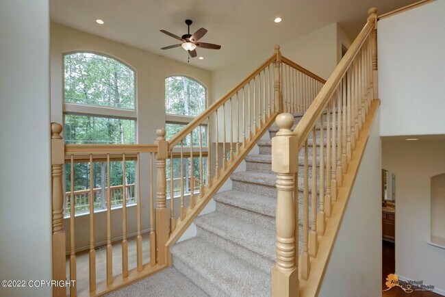Building Photo - Stunning home conviently located by Eagle ...