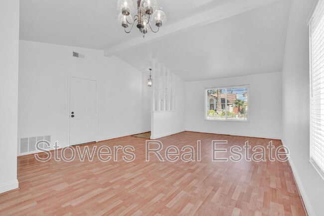 Building Photo - 2940 Sombrero Cir