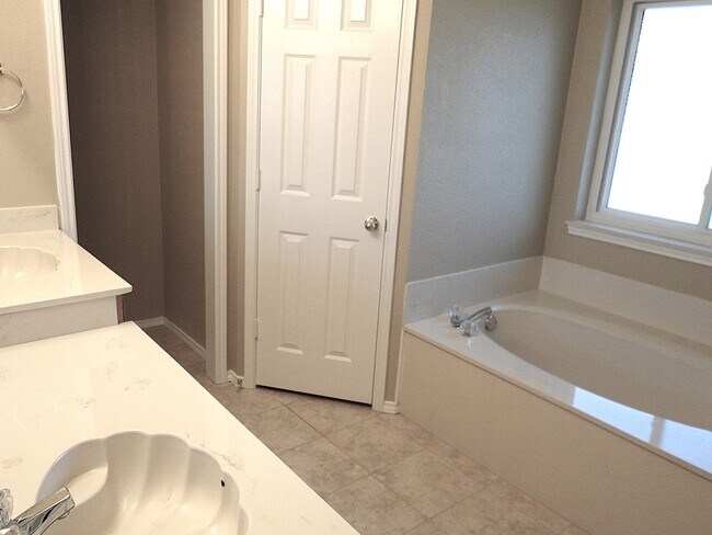 Building Photo - 2972 Timber Creek Trail