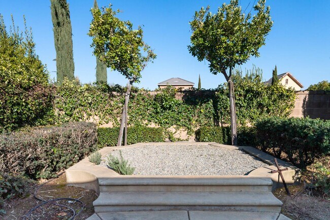 Building Photo - Harlan Ranch Home with Yard for Lease