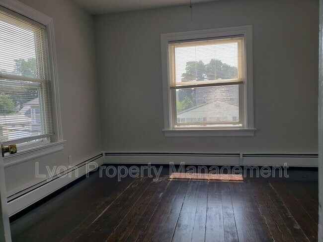 Building Photo - 107-109 Burgess Ave