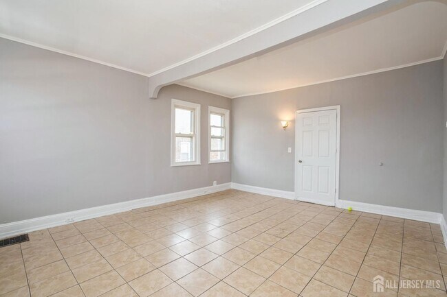 Building Photo - 309 Hall Ave