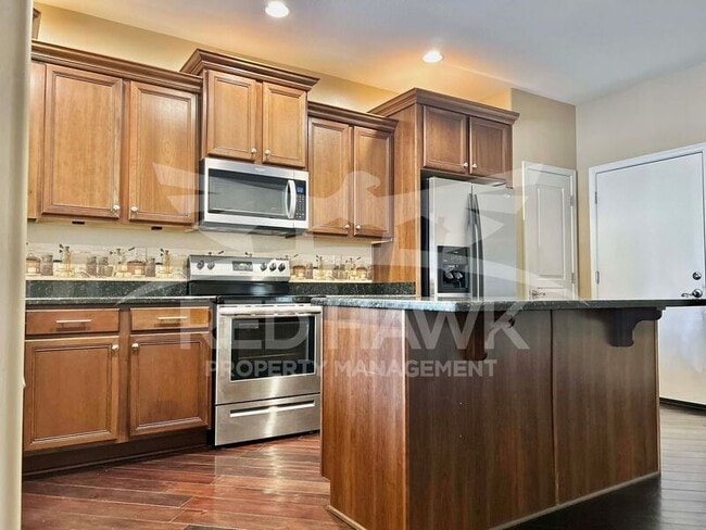 Building Photo - 1090 S Maverick St