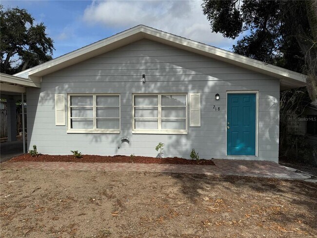 Building Photo - 218 W 4th St