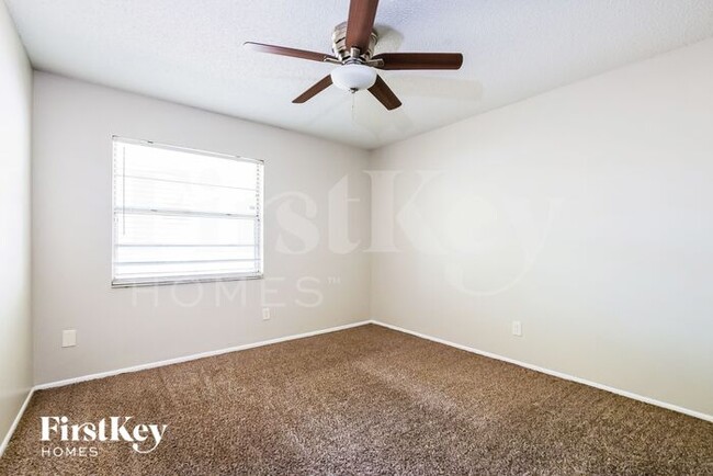 Building Photo - 1701 Freeman Dr
