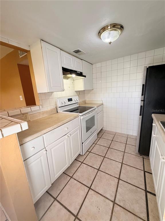 Building Photo - 1440 Holden Ave