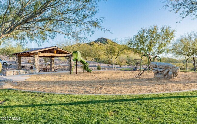 Building Photo - 27057 N Skipping Rock Rd