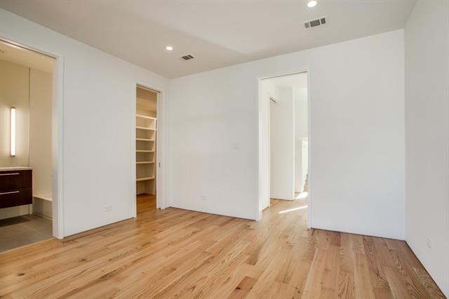 Building Photo - 5802 Bryan Pkwy