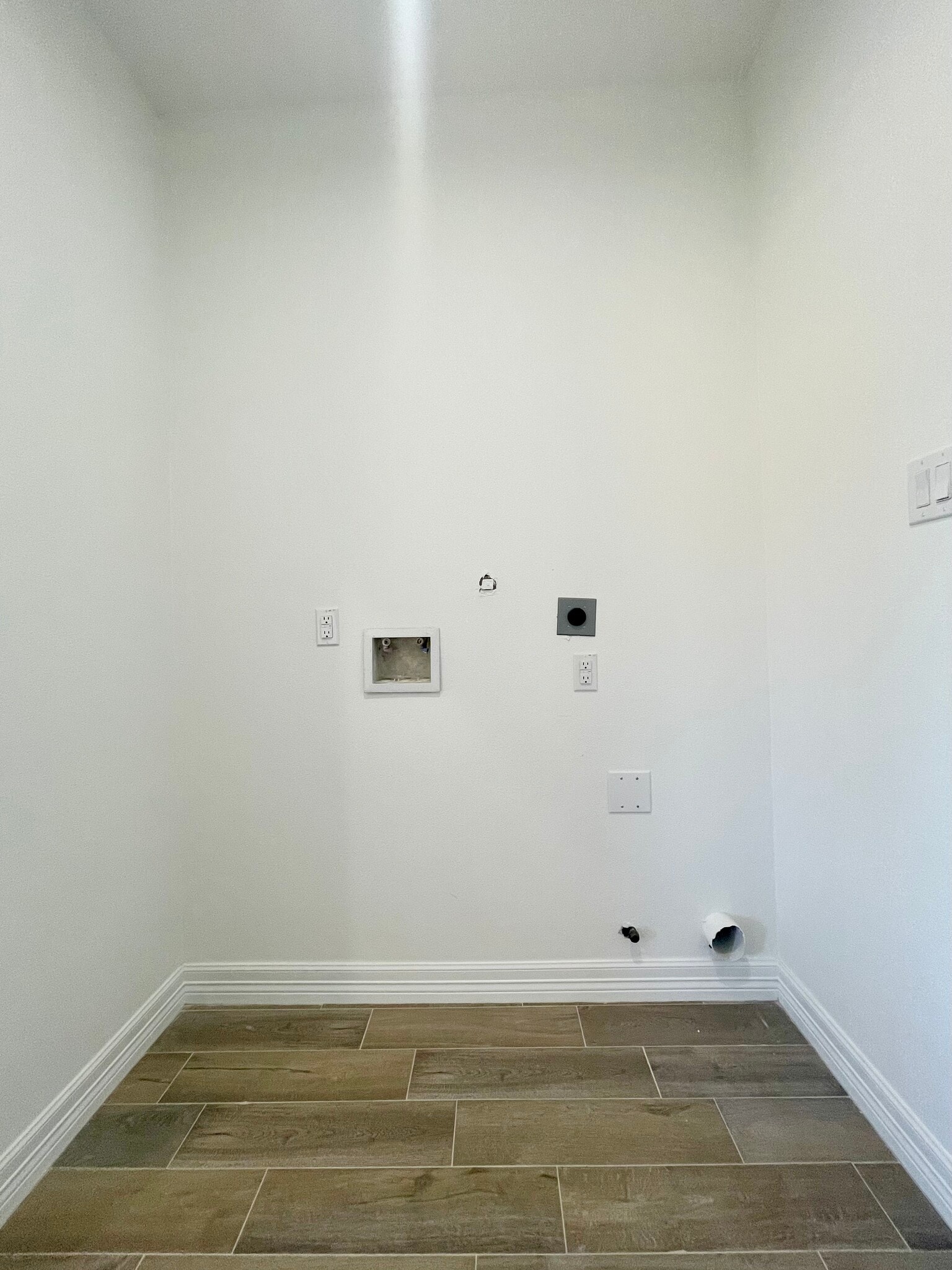 Washer/Dryer hookups - 2507 Ave G
