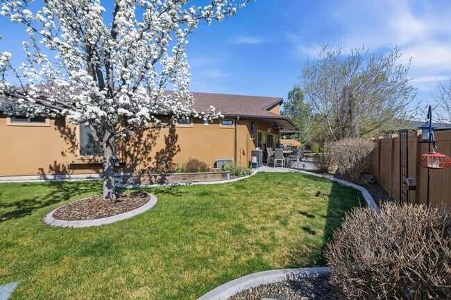 Building Photo - 5850 N Rio Lomas Ave