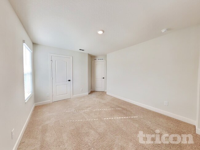 Building Photo - 895 Morgans Treasure Rd