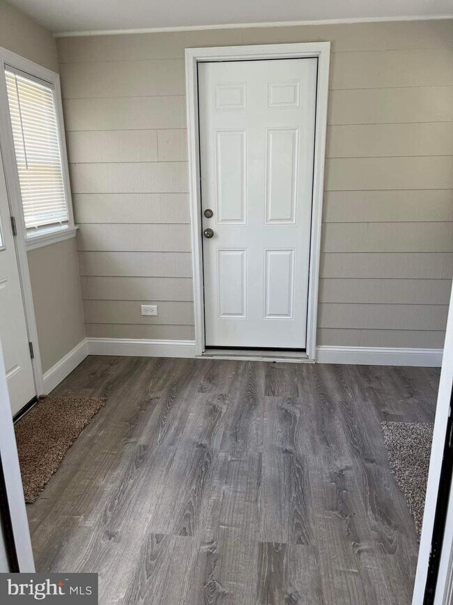 Building Photo - 7111 Battle Ln